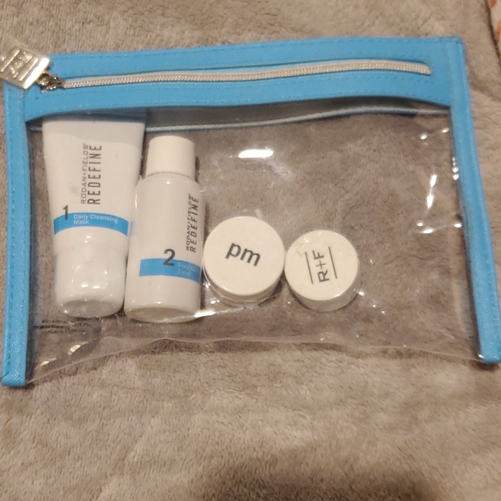 Travel kit. Rodan fields